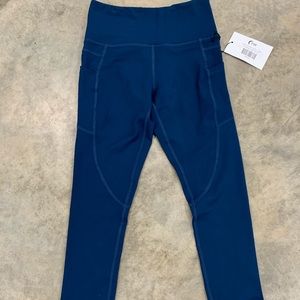 Zyia navy light n tight hi rise Capri 20”